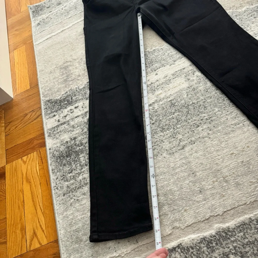 Like 🆕 Old Navy classic black high rise straight leg jeans